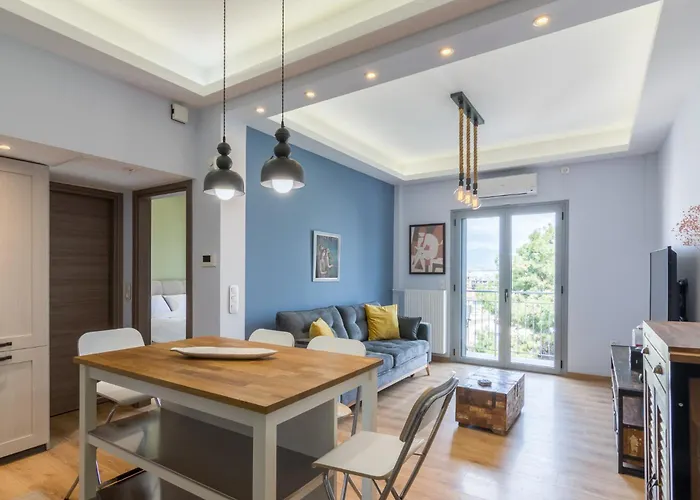 Stratum Apartment By Lobbysquare