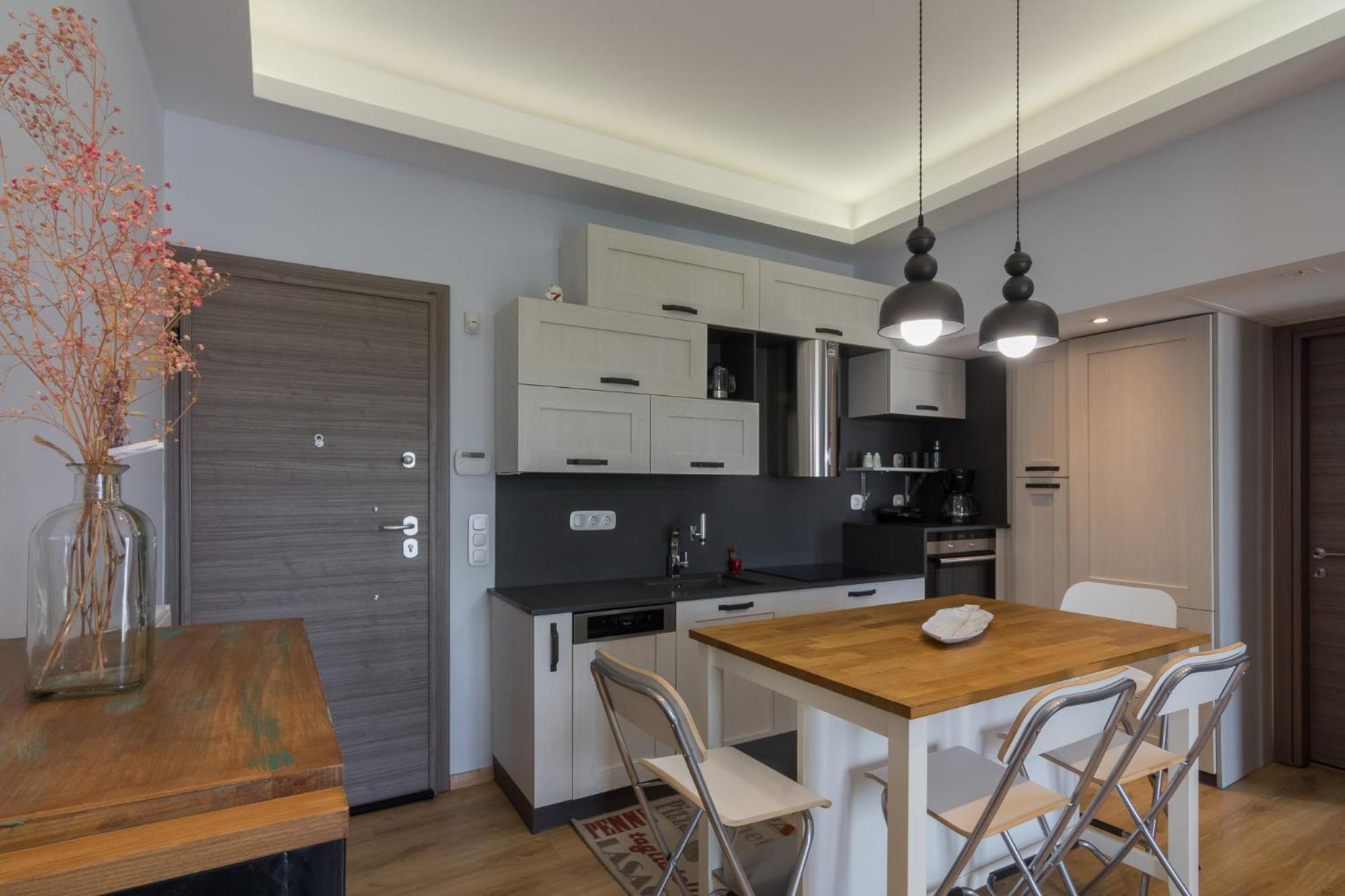 Apartment Stratum By Lobbysquare *